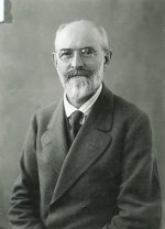    1925 .